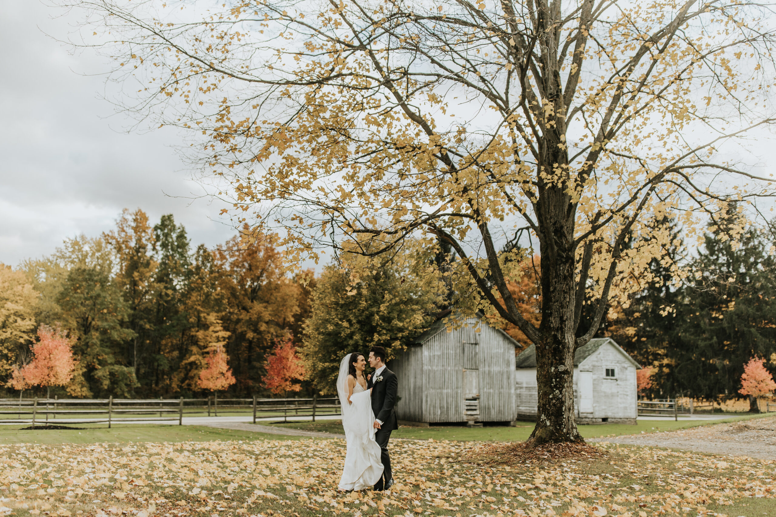 irons-mill-wedding-photos-oakwood-photo-video